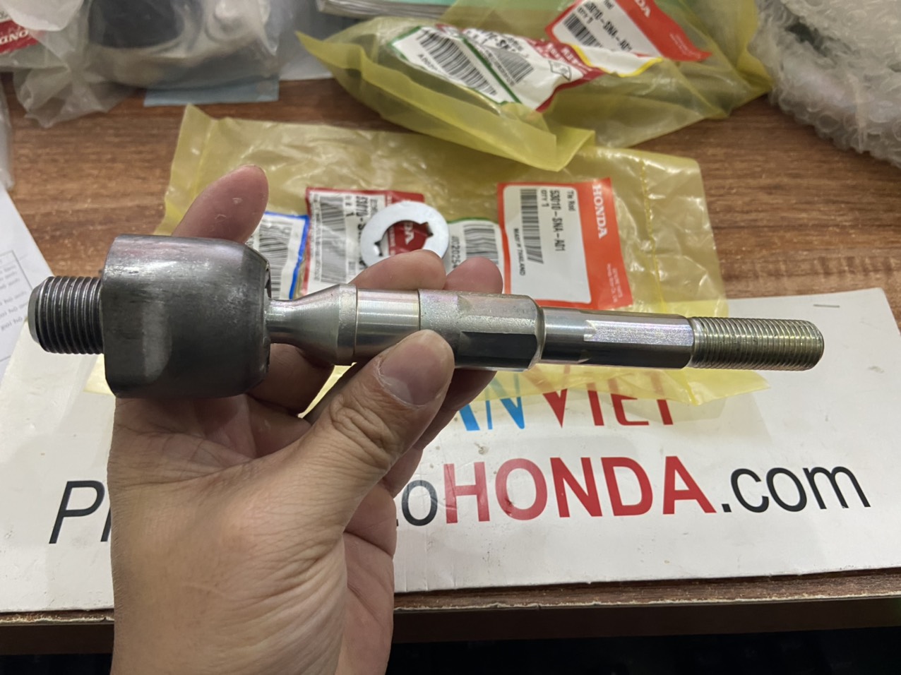 Rô tuyn lái trong xe Honda CIVIC 2006-2011